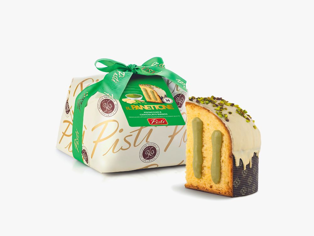 panettone farcito al pistacchio e ricoperto di cioccolato bianco