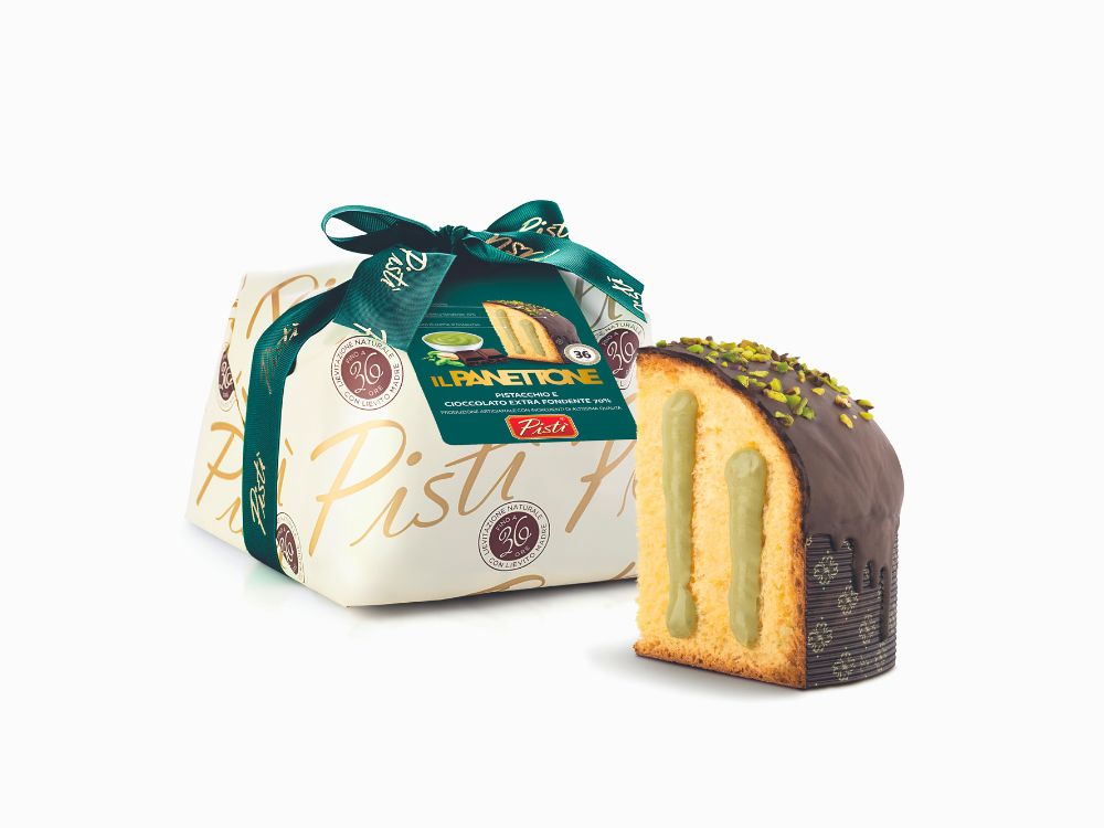 panettone farcito al pistacchio e ricoperto di cioccolato fondente