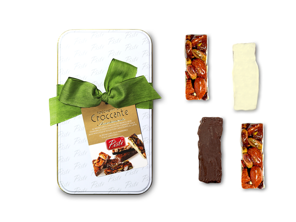 Assorted crunchy chunks in gift box