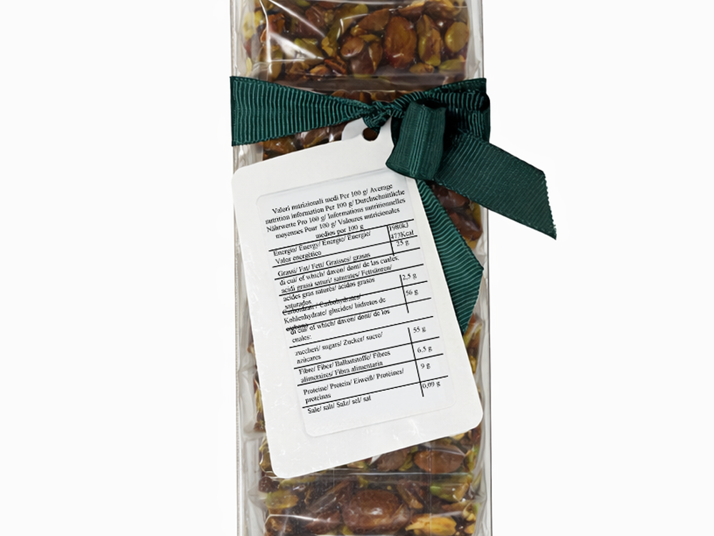 morceaux de croquants à la pistache et à l'amande en boite